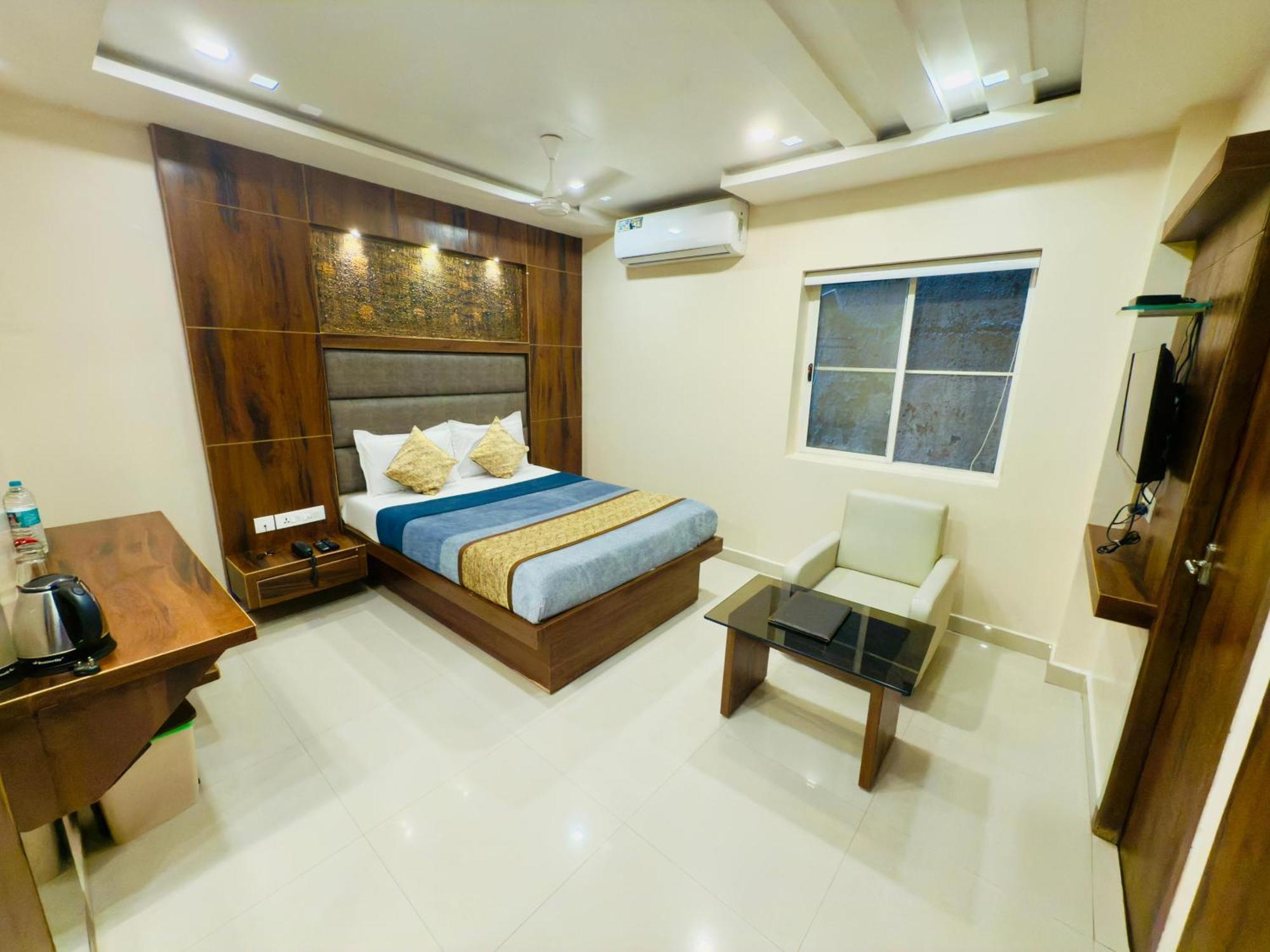 The Hydel Park - Business Class Hotel - Near Central Railway Station Ченнаи Экстерьер фото