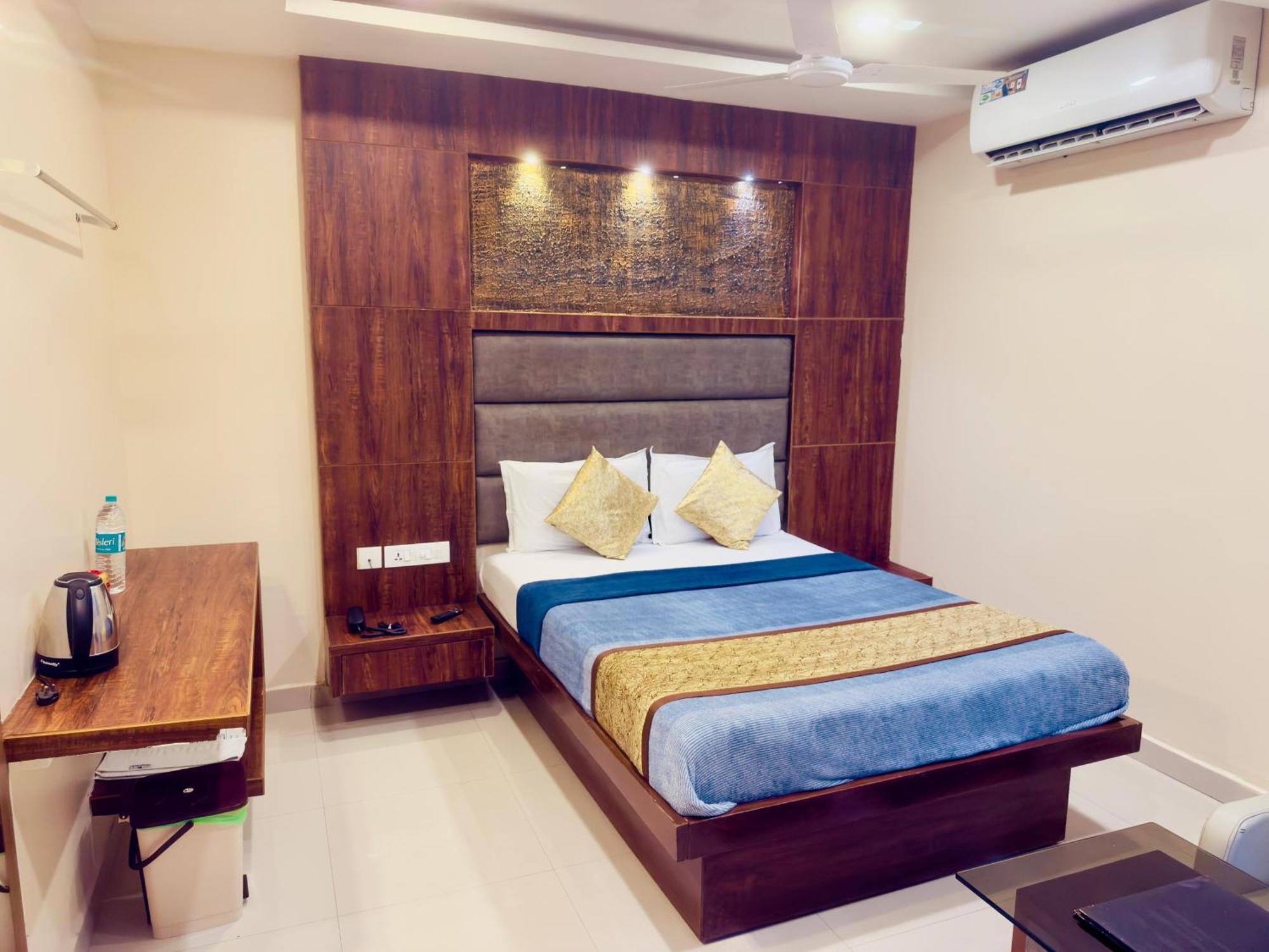 The Hydel Park - Business Class Hotel - Near Central Railway Station Ченнаи Экстерьер фото
