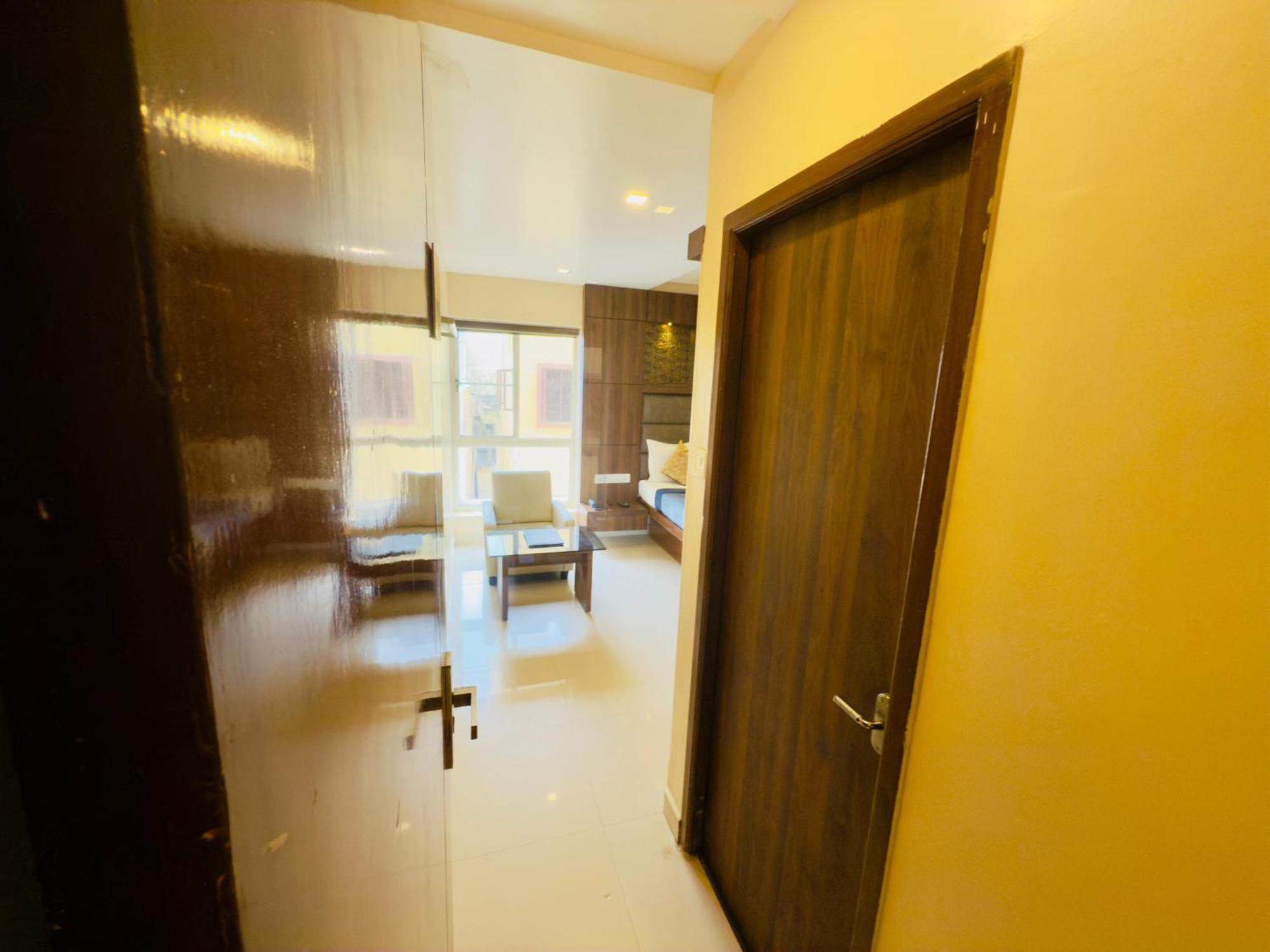 The Hydel Park - Business Class Hotel - Near Central Railway Station Ченнаи Экстерьер фото
