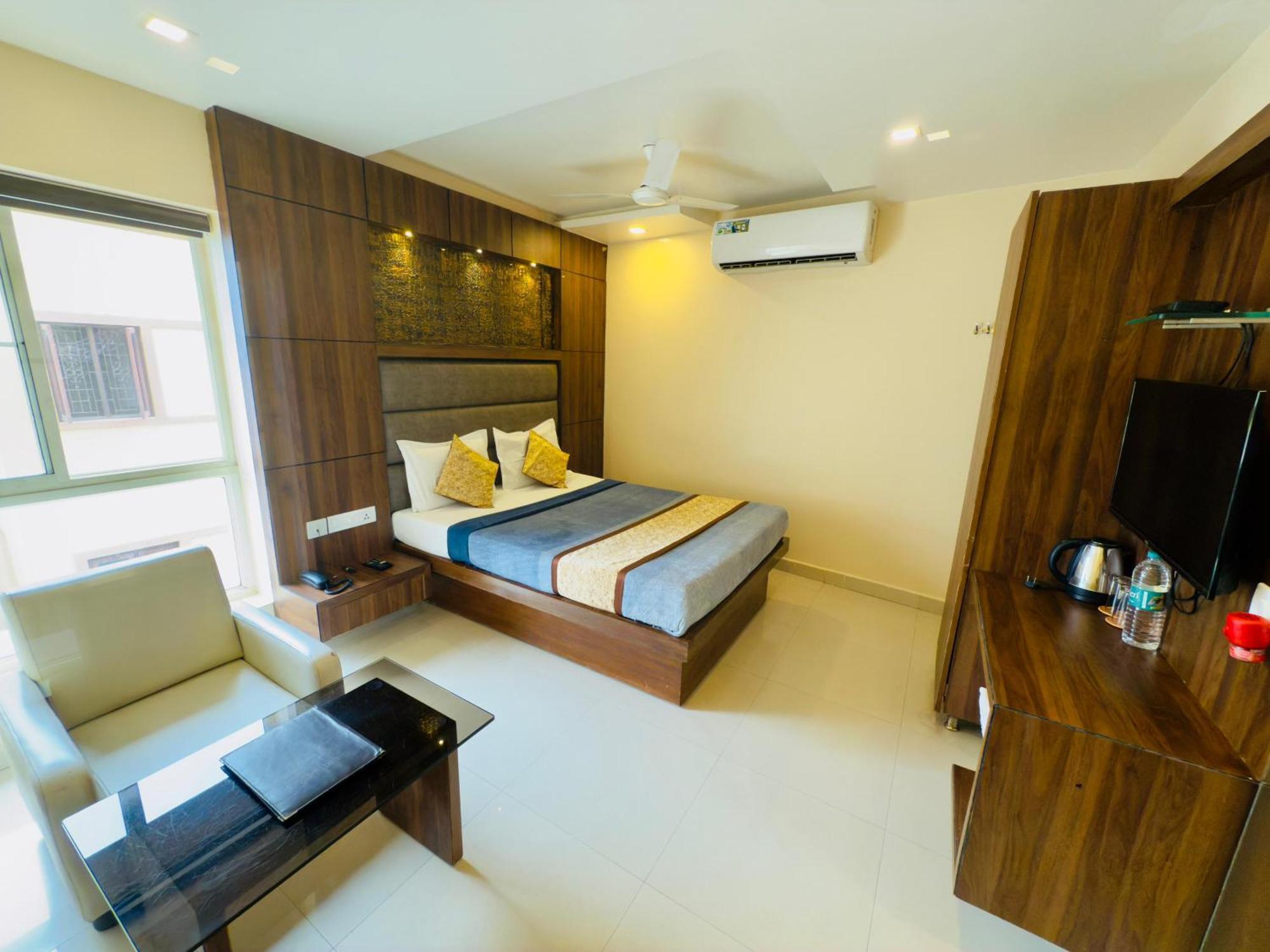 The Hydel Park - Business Class Hotel - Near Central Railway Station Ченнаи Экстерьер фото