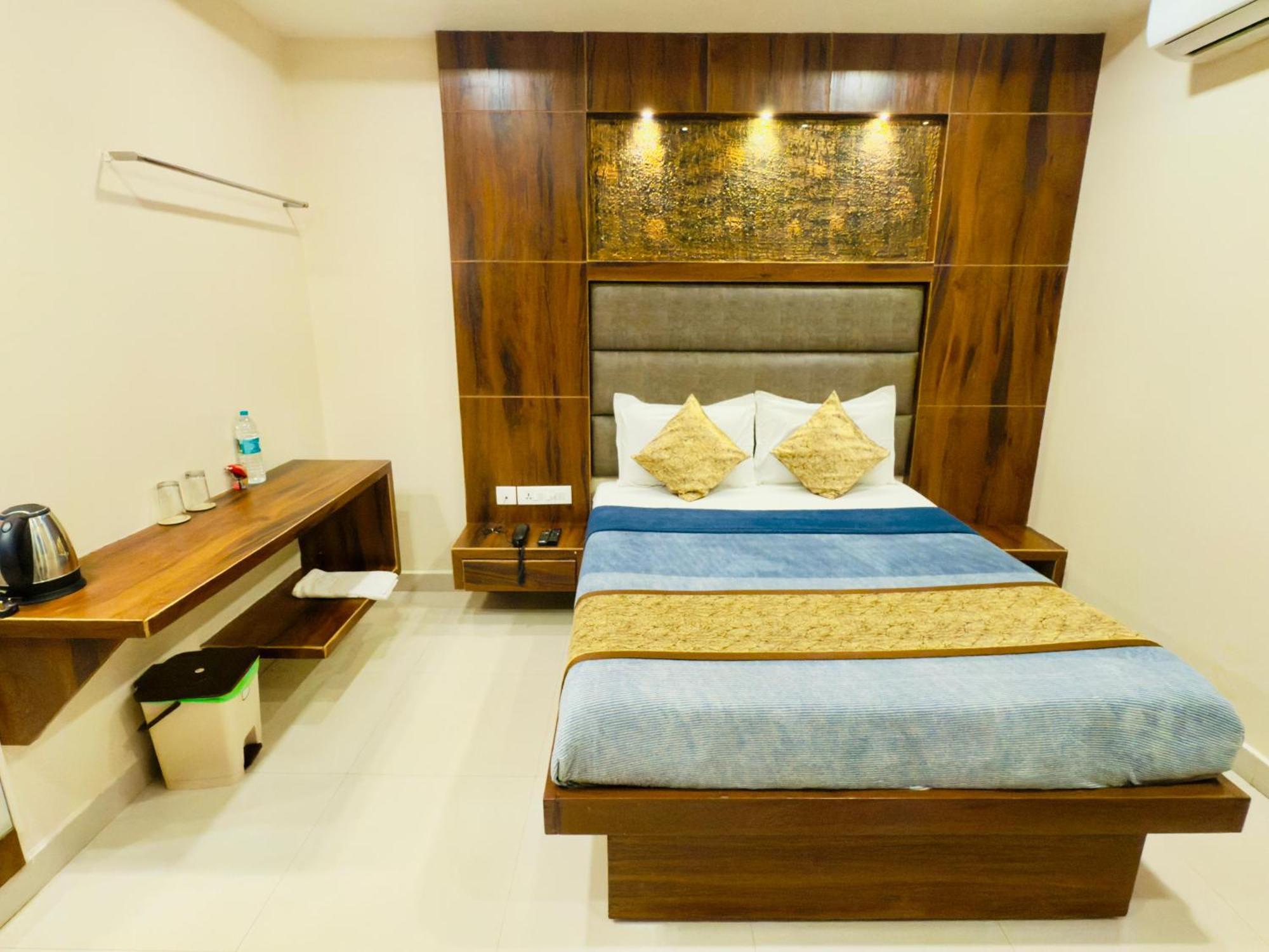 The Hydel Park - Business Class Hotel - Near Central Railway Station Ченнаи Экстерьер фото