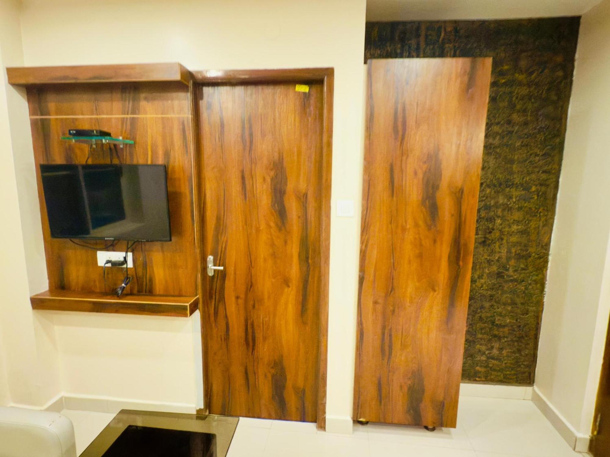 The Hydel Park - Business Class Hotel - Near Central Railway Station Ченнаи Экстерьер фото